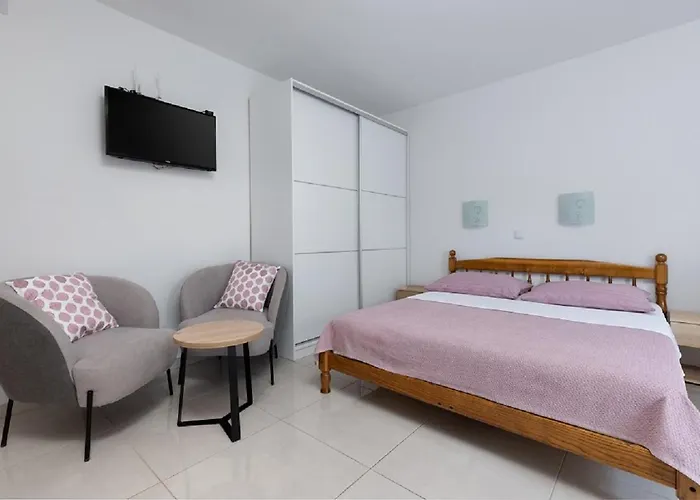 Spacious Family Aria *