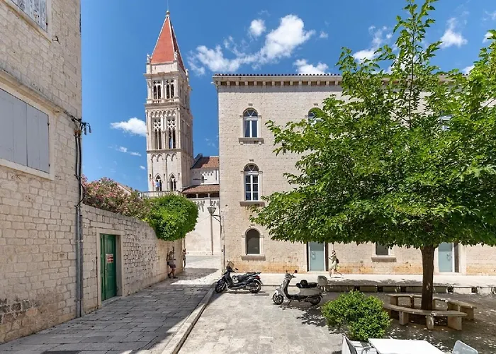 Spacious Family Aria * Τρογκίρ