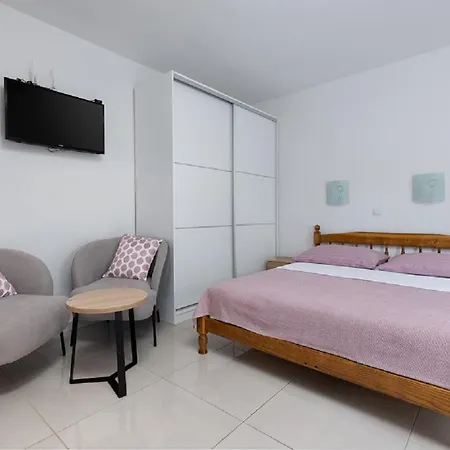 Spacious Family Aria *