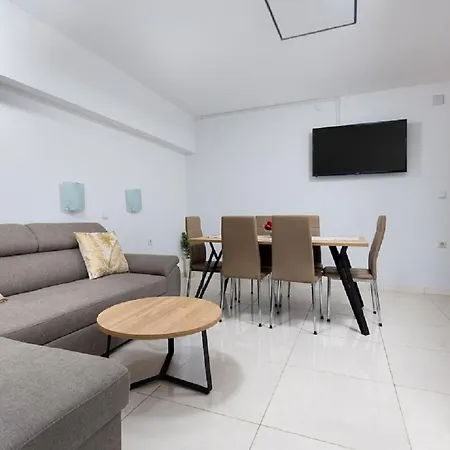 公寓 Spacious Family Aria 特罗吉尔