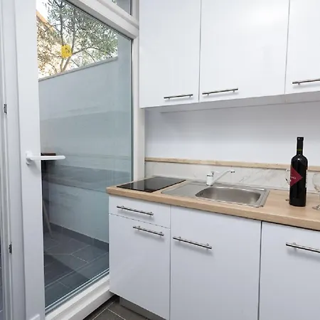 Spacious Family Aria * 特罗吉尔