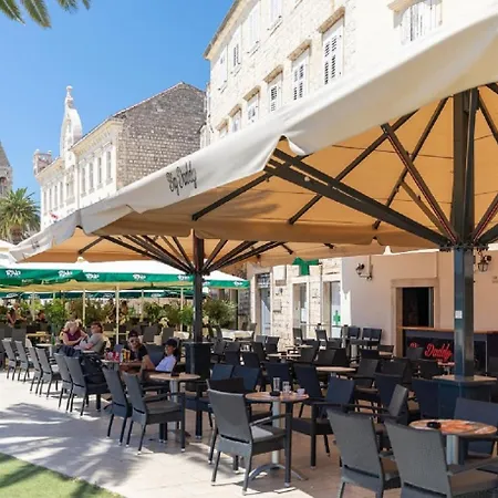 Spacious Family Aria Apartment Trogir